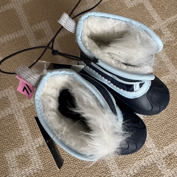 Jordan Logo Leggings + Member’s Mark Snow Boots Black Blue 2-Piece Gift Set 24M - Picture 7 of 14